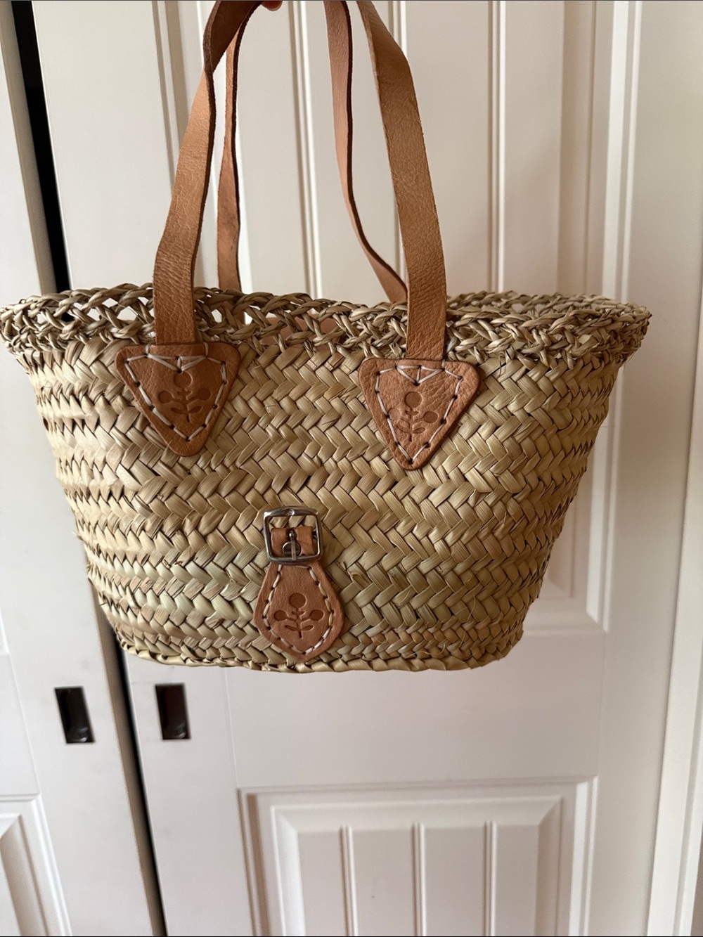 Marea by Liz Joy Woven Straw Tote Bag with Tan Leather Trim (new)